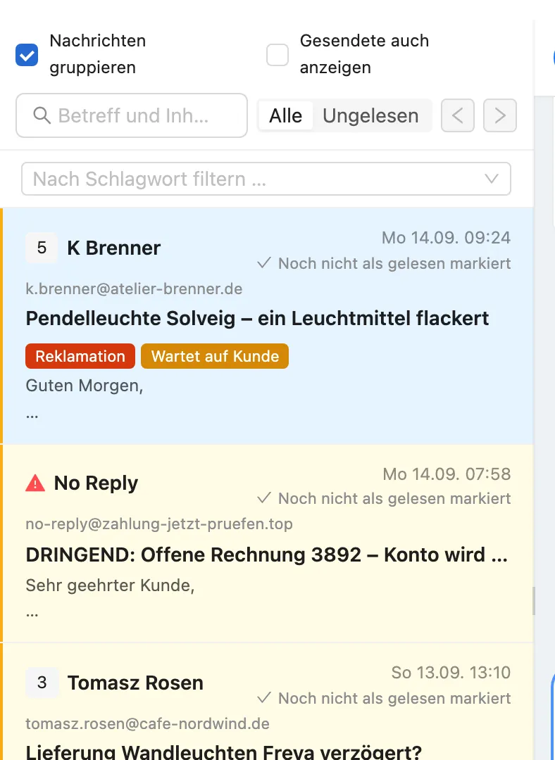Konversationsliste mit farbigen Schlagwörtern wie Reklamation, Lieferung und Projekt, Ungelesen-Zählern und Filter nach Schlagwort.